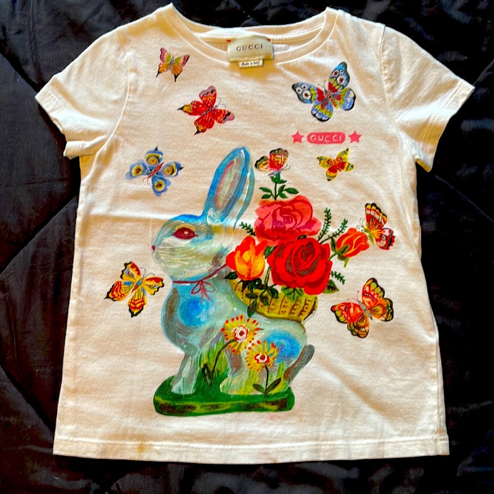 Girls Gucci shirt